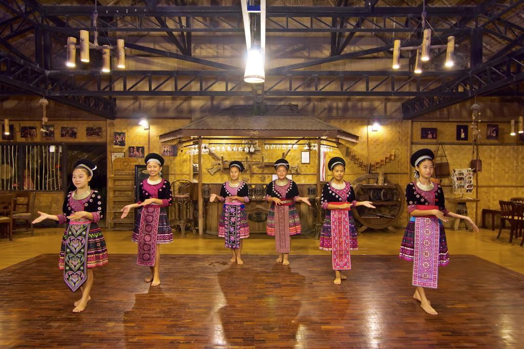 Hmong Hilltribe Lodge Mae Rim Zewnętrze zdjęcie