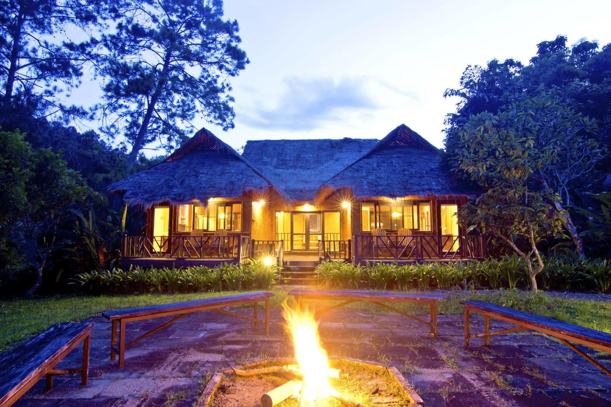 Hmong Hilltribe Lodge Mae Rim Zewnętrze zdjęcie
