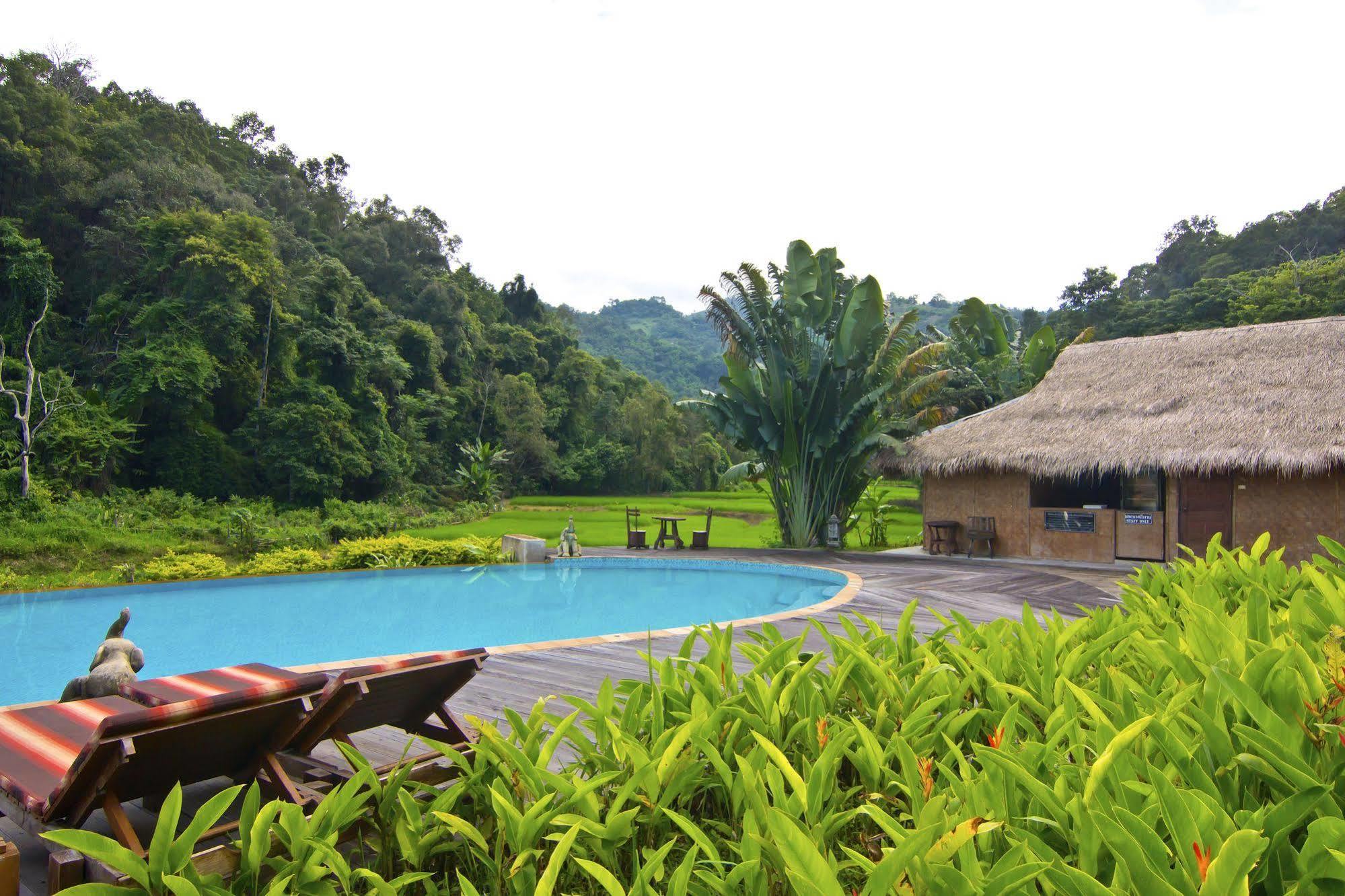 Hmong Hilltribe Lodge Mae Rim Zewnętrze zdjęcie